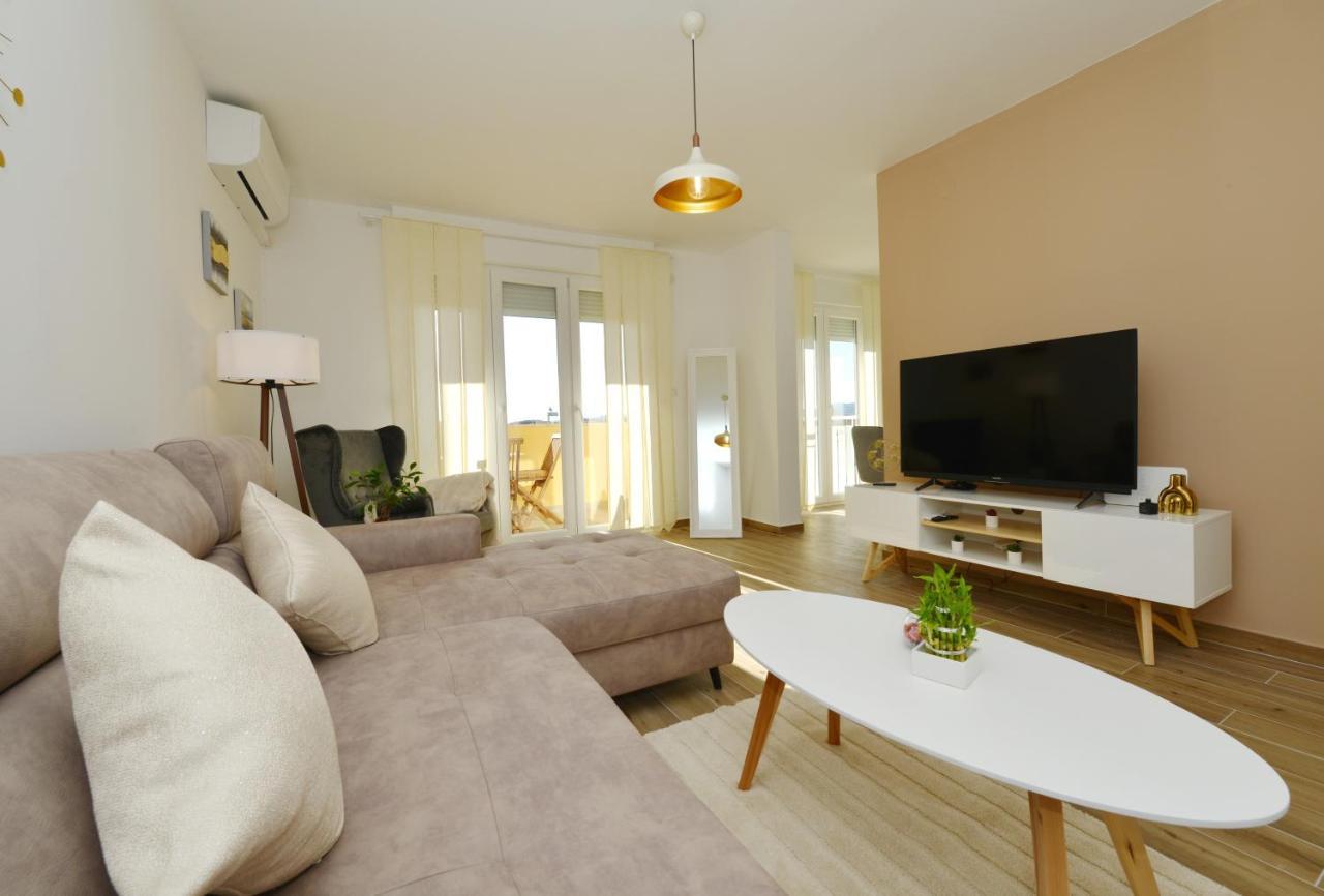 Apartman Lola Задар Екстериор снимка