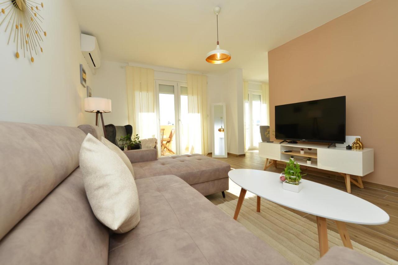 Apartman Lola Задар Екстериор снимка